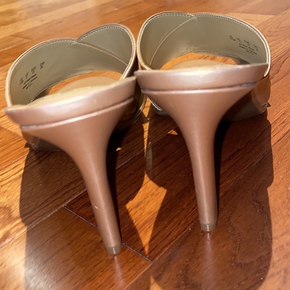Naturilizer copper tone high heels Sandals 11 M - Picture 10 of 15